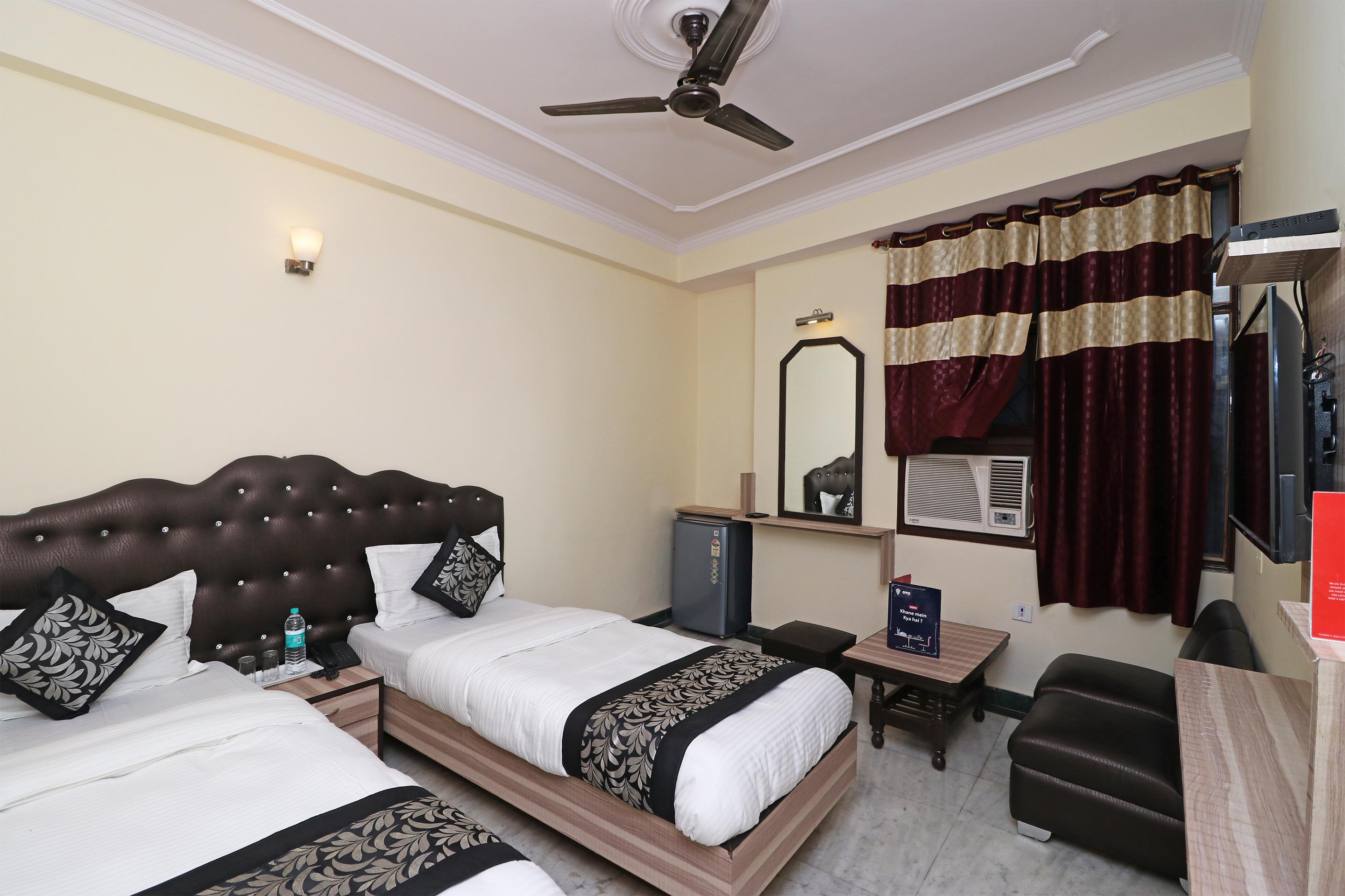 Adb Rooms Hotel Silver Shine New Delhi Exteriör bild