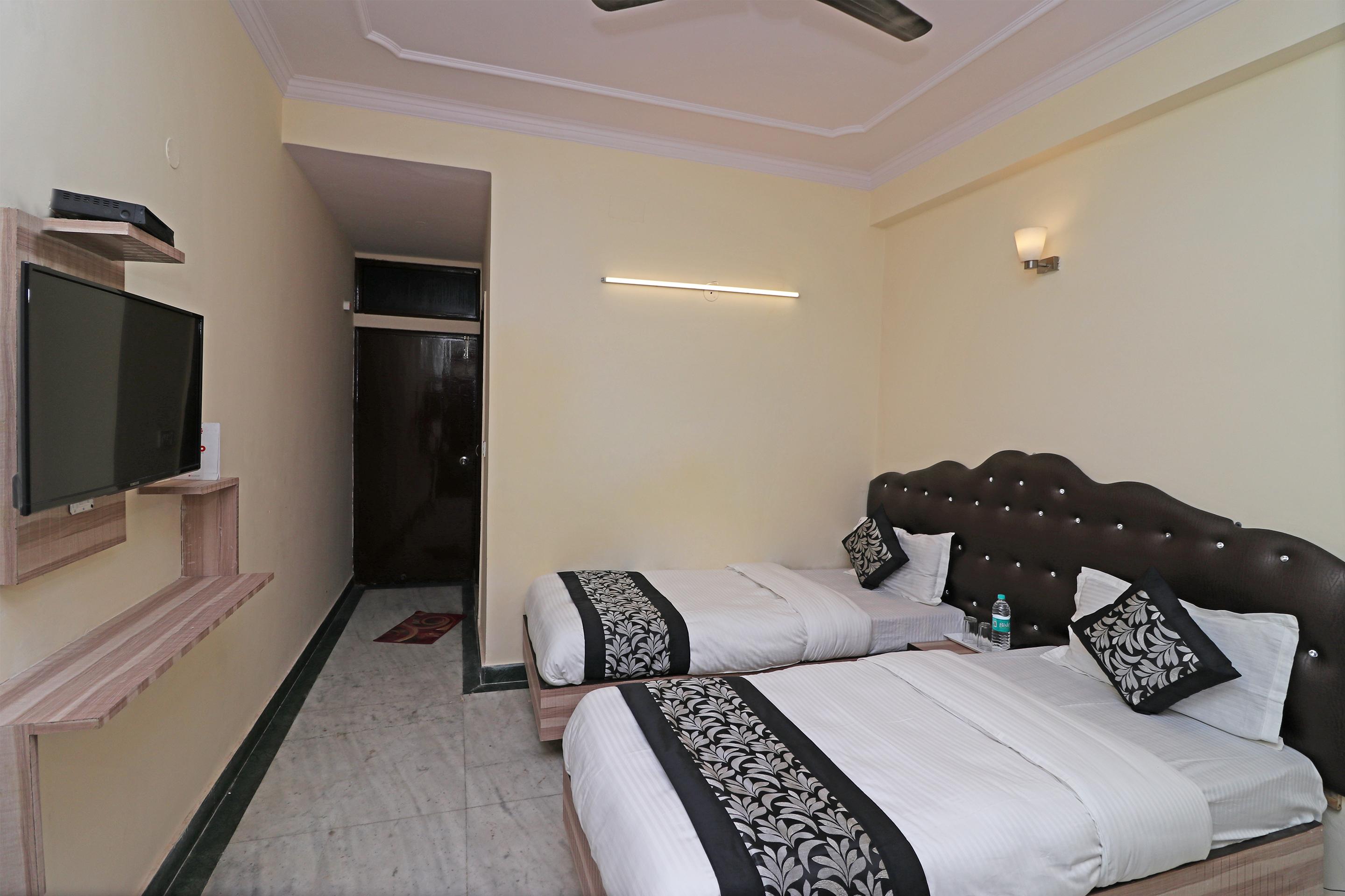 Adb Rooms Hotel Silver Shine New Delhi Exteriör bild