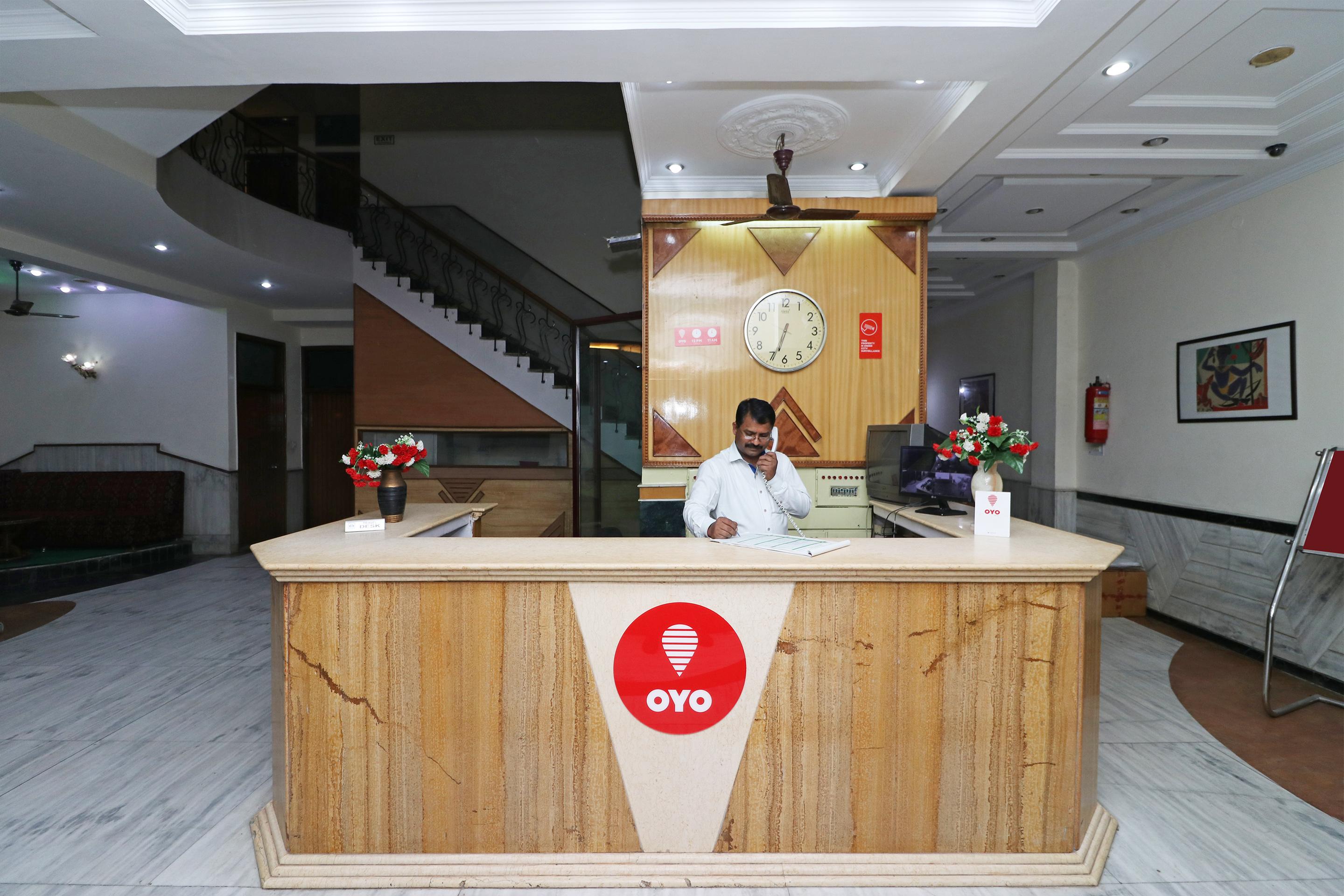 Adb Rooms Hotel Silver Shine New Delhi Exteriör bild